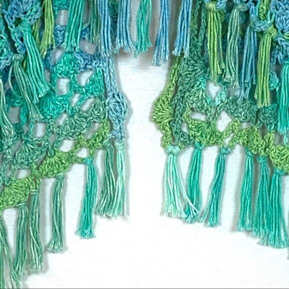 Vintage Hand Crocheted Variegated Ombré Poncho One Size - Picture 7 of 8